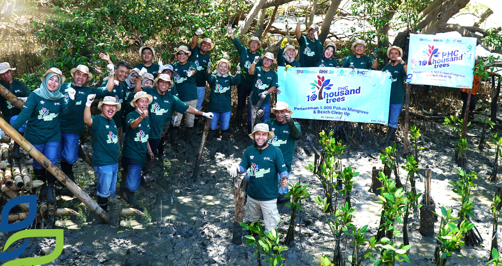 IHC Goes to Community : Jaga Ekosistem Pesisir Surabaya, PHC Tanam 10 Ribu Pohon Mangrove Hingga 5 Tahun Mendatang